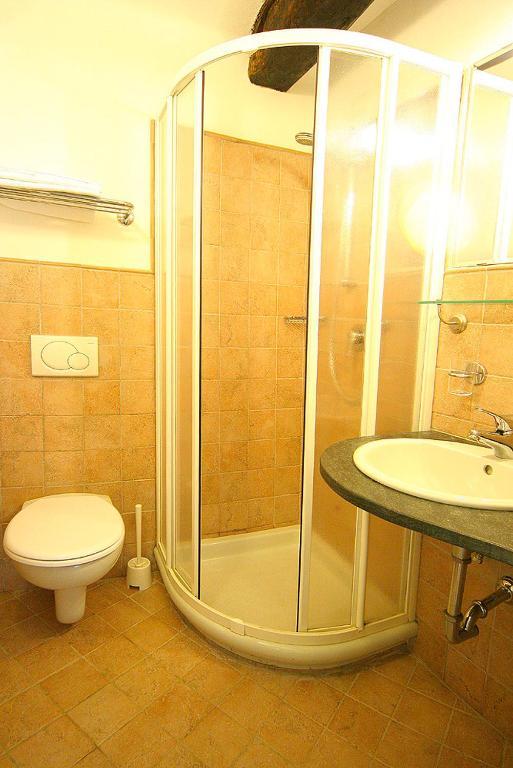 Francamaria Rooms ヴェルナッツァ 部屋 写真