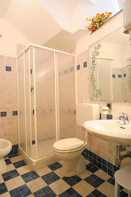 Francamaria Rooms ヴェルナッツァ 部屋 写真